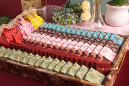 Classy Wedding Daala – Assorted Chocolate Large Tray